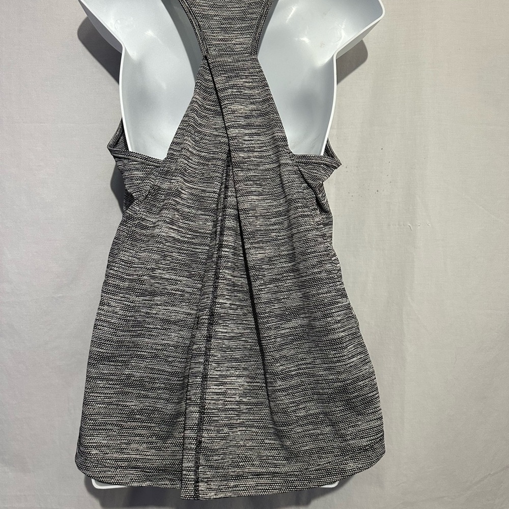 Danskin Now Black & White Workout Tank – Size M - Picture 2 of 3